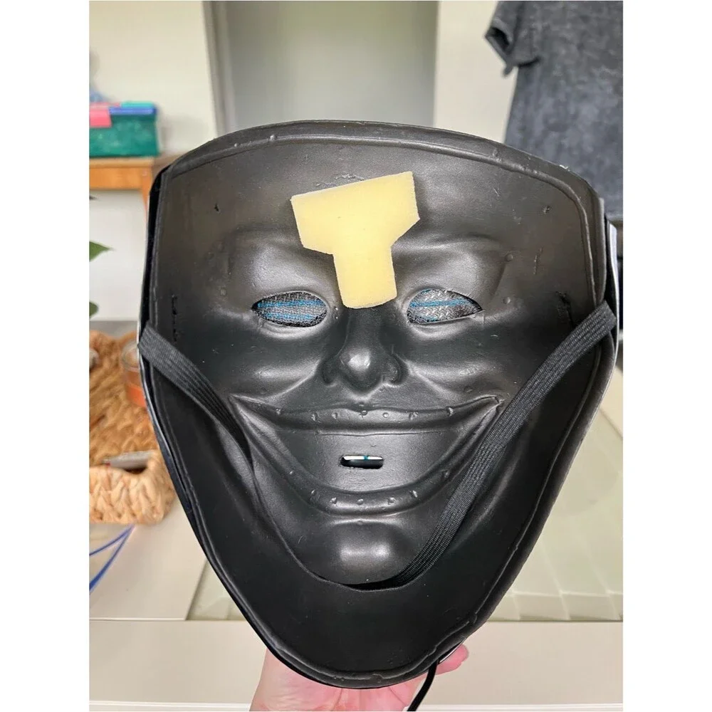 Black LED Light-Up Mask